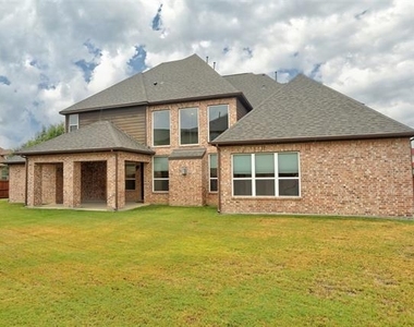 1043 Kenilworth Street - Photo Thumbnail 35