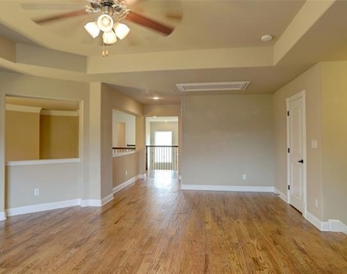 1043 Kenilworth Street - Photo Thumbnail 26