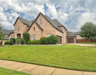1043 Kenilworth Street - Photo Thumbnail 1