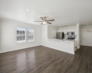 4125 Holland Avenue - Photo Thumbnail 14