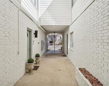4125 Holland Avenue - Photo Thumbnail 17