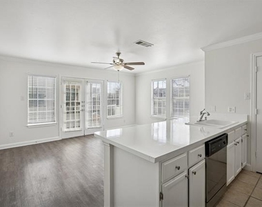 4125 Holland Avenue - Photo Thumbnail 13