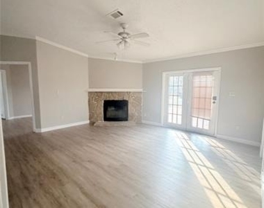 2595 Bryant Street - Photo Thumbnail 7