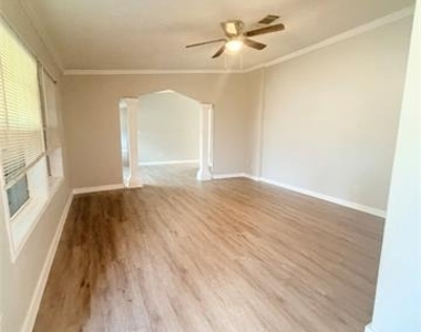 2595 Bryant Street - Photo Thumbnail 2
