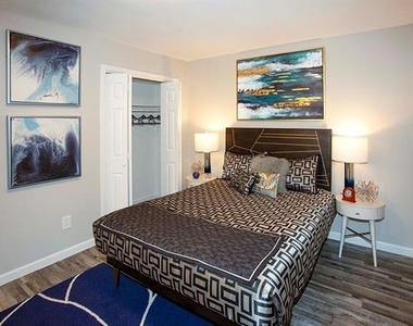 14208 Heritage Circle - Photo Thumbnail 1