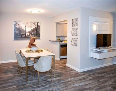 14208 Heritage Circle - Photo Thumbnail 7
