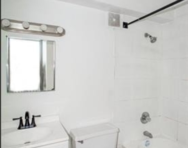916 Isbell Road - Photo Thumbnail 11