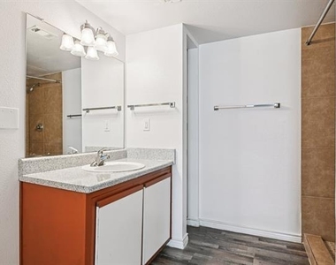 700 Timber Oaks Lane - Photo Thumbnail 3