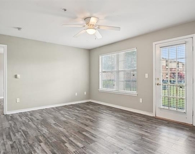 700 Timber Oaks Lane - Photo Thumbnail 6