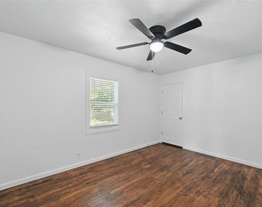 1205 Hamsted Street - Photo Thumbnail 11