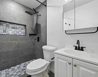 1205 Hamsted Street - Photo Thumbnail 8