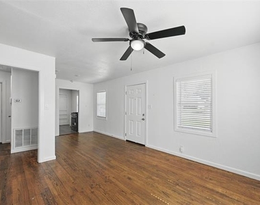 1205 Hamsted Street - Photo Thumbnail 4