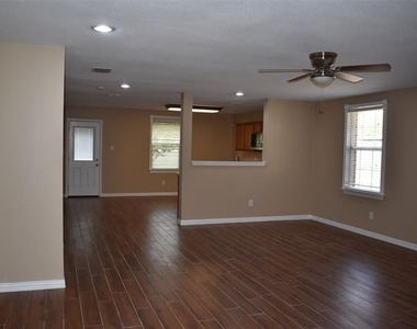 721 Pickwick Lane - Photo Thumbnail 15