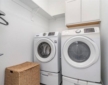 2239 Lovedale Avenue - Photo Thumbnail 19