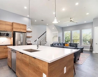 2239 Lovedale Avenue - Photo Thumbnail 8