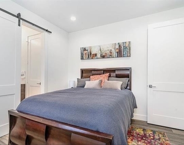 2239 Lovedale Avenue - Photo Thumbnail 16