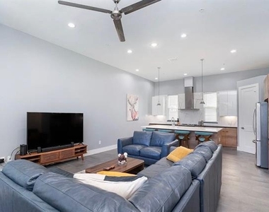 2239 Lovedale Avenue - Photo Thumbnail 14