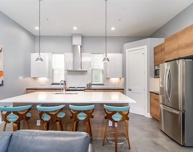 2239 Lovedale Avenue - Photo Thumbnail 9