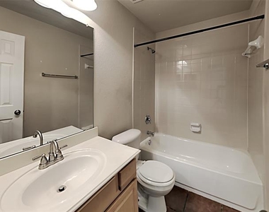 3251 Torio - Photo Thumbnail 15