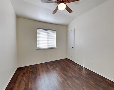 3251 Torio - Photo Thumbnail 9