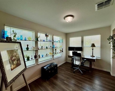 1267 Bright Stars Drive - Photo Thumbnail 10