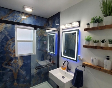 1548 Sw 28th Avenue - Photo Thumbnail 9