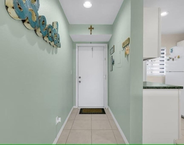 10102 S Ocean Drive - Photo Thumbnail 31