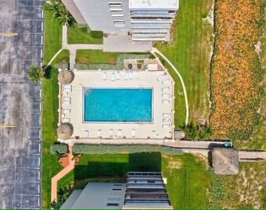 10102 S Ocean Drive - Photo Thumbnail 20