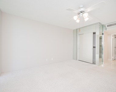 20335 W Country Club Drive - Photo Thumbnail 6