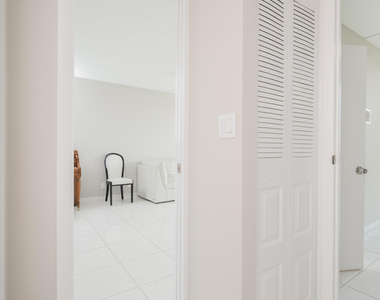 20335 W Country Club Drive - Photo Thumbnail 9