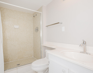 20335 W Country Club Drive - Photo Thumbnail 10