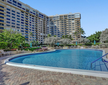5000 N Ocean Boulevard - Photo Thumbnail 4