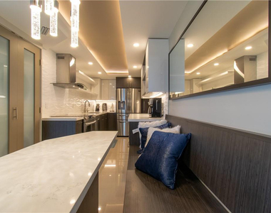 1151 N Fort Lauderdale Beach Boulevard - Photo Thumbnail 7