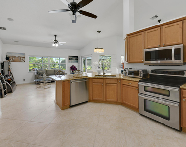 1935 Primrose Lane - Photo Thumbnail 13