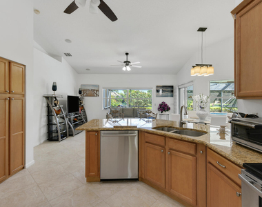 1935 Primrose Lane - Photo Thumbnail 14