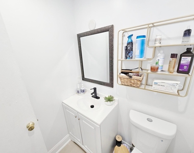 7807 Golf Cir Circle - Photo Thumbnail 4