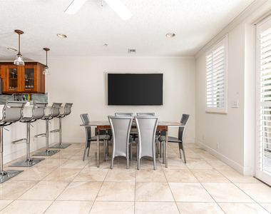 2614 Ne 11th Court - Photo Thumbnail 6