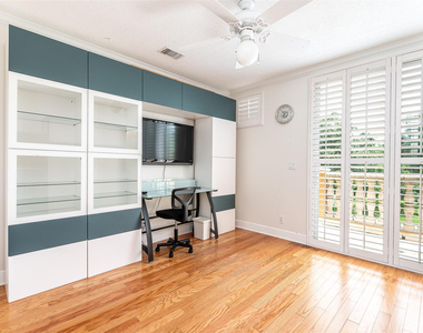 2614 Ne 11th Court - Photo Thumbnail 10