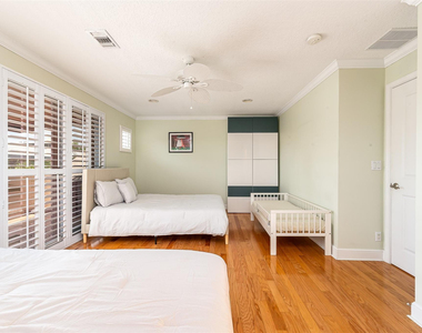 2614 Ne 11th Court - Photo Thumbnail 24