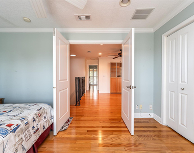 2614 Ne 11th Court - Photo Thumbnail 22