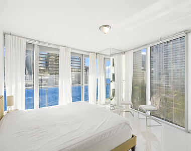 495 Brickell Avenue - Photo Thumbnail 7