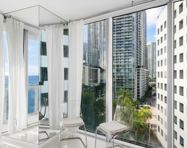 495 Brickell Avenue - Photo Thumbnail 16