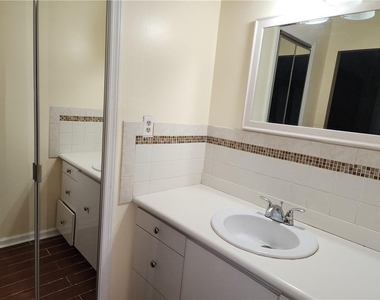 7001 Environ Boulevard - Photo Thumbnail 6