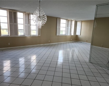 7001 Environ Boulevard - Photo Thumbnail 2