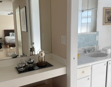 5775 Fernley Drive W - Photo Thumbnail 14