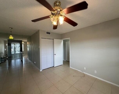 7605 Nw 5th Court - Photo Thumbnail 13