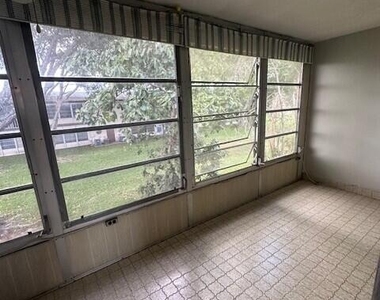 7605 Nw 5th Court - Photo Thumbnail 8