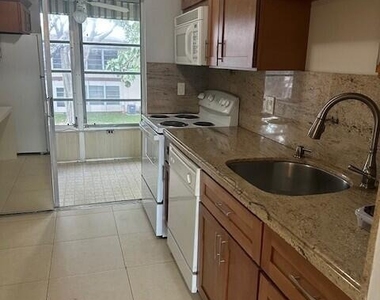 7605 Nw 5th Court - Photo Thumbnail 4