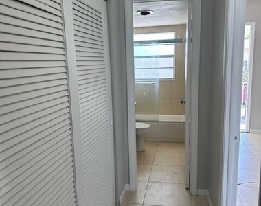 7605 Nw 5th Court - Photo Thumbnail 3