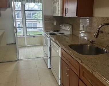 7605 Nw 5th Court - Photo Thumbnail 6